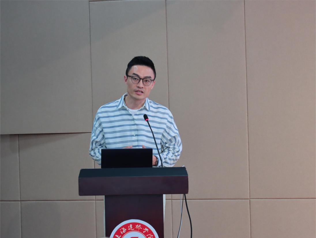 9刘衔宇院长发言.jpg 9刘衔宇院长发言.jpg